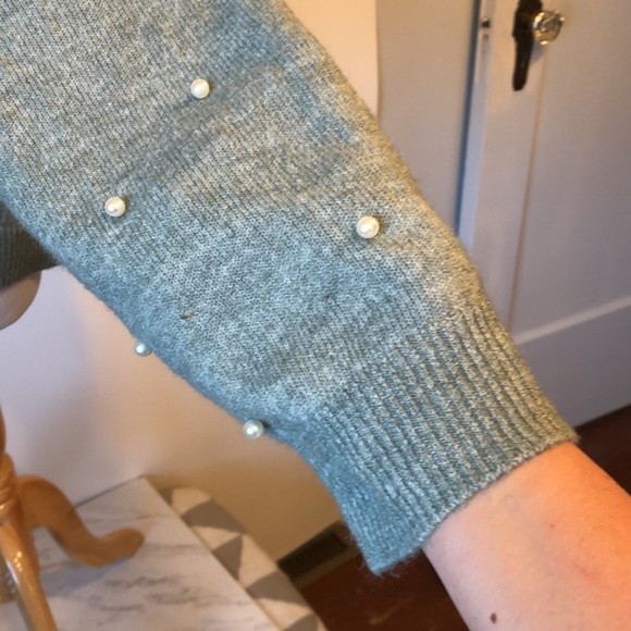 H&M Mint Green Faux Pearl Embroidered High Low Crewneck Sweater-Size Small - Picture 5 of 8